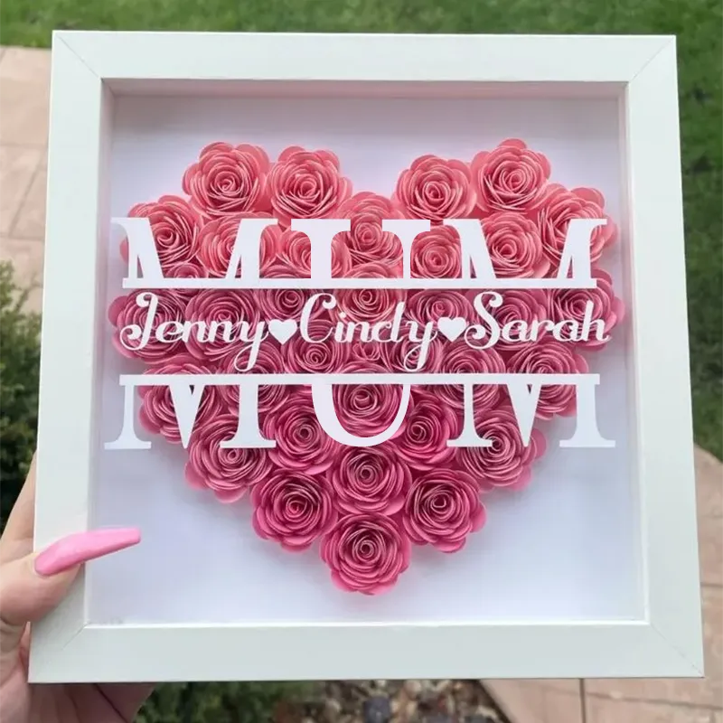 Coffret cadeau avec monogramme en forme de cœur pour maman