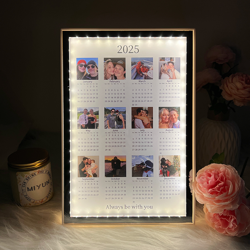 Calendrier 2025 personnalisé avec miroir lumineux et photo