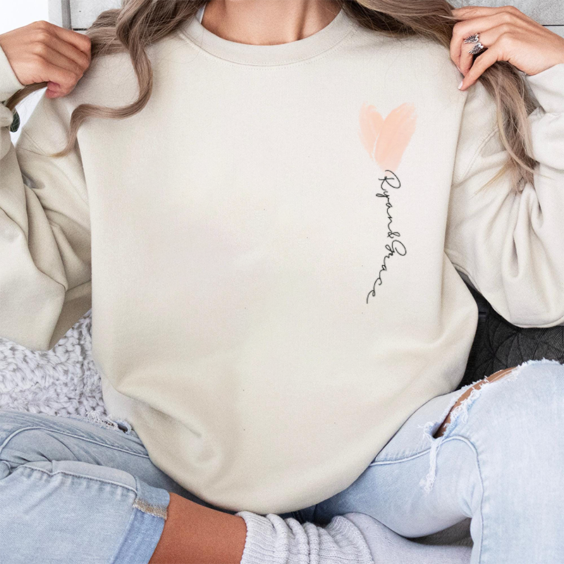 T-shirt personnalisé pour la Saint-Valentin avec cœur et nom personnalisé