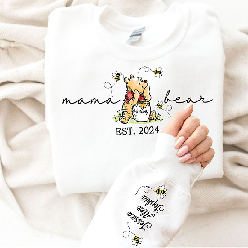 Sweat-shirt personnalisé « Mama Bear » avec abeilles, « Mama Est » avec le nom de l'enfant sur la manche