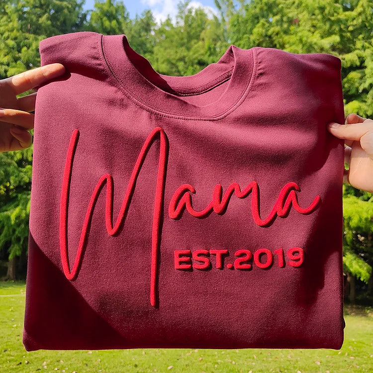 Sweat-shirt Puff Mama personnalisé avec noms d'enfants sur la manche