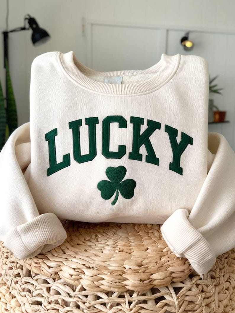 Sweat-shirt brodé trèfle personnalisé, sweat-shirt enfant personnalisé pour la Saint-Patrick, sweat-shirt irlandais pour la Saint-Patrick