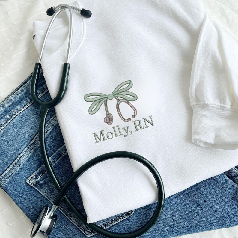 Sweat-shirt brodé personnalisé avec nœud à double boucle pour infirmière