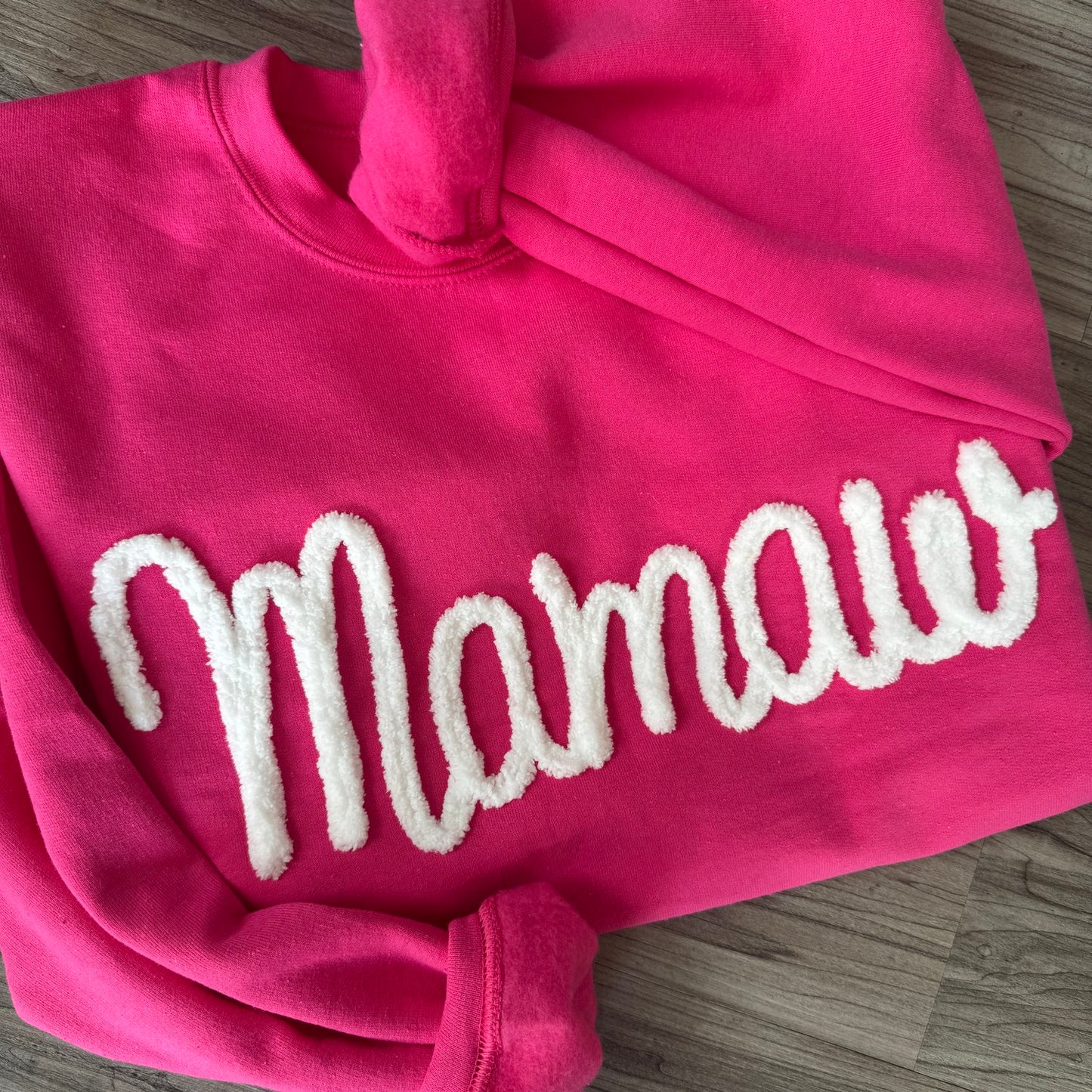 Sweat-shirt brodé en fil chenille personnalisé