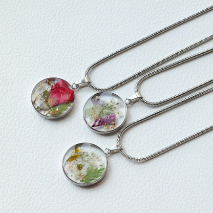 Custom Birth Month Flower Necklace, Birth Flower Necklace, Handmade Pressed Floral Necklace, Bridesmaid Gift, Birthday Gift, Gift for Her